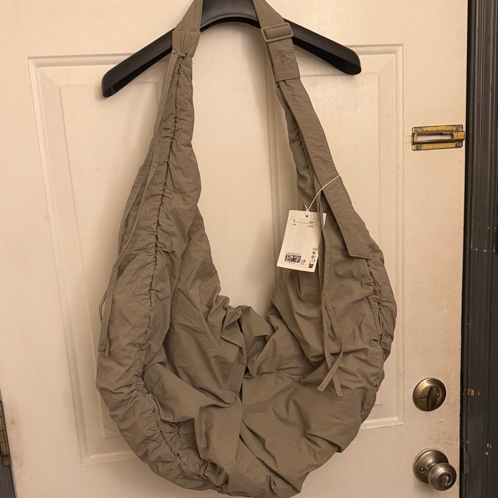 COS CANOPY OVERSIZED CROSSBODY BAG - NYLON - GREY